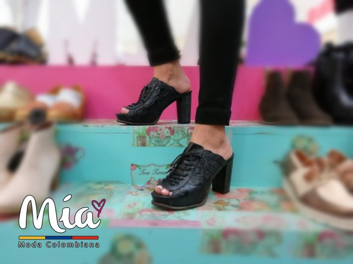 SUECO NEGRO TACÓN